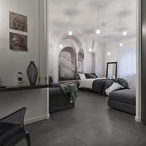 https://suite-vogue-sforza.it-lombardy.com